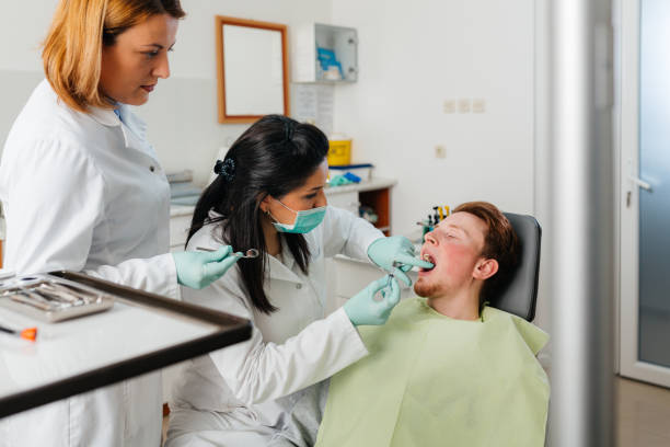 Best Emergency Dental Care for Broken or Chipped Teeth in Hooverson Heights, WV